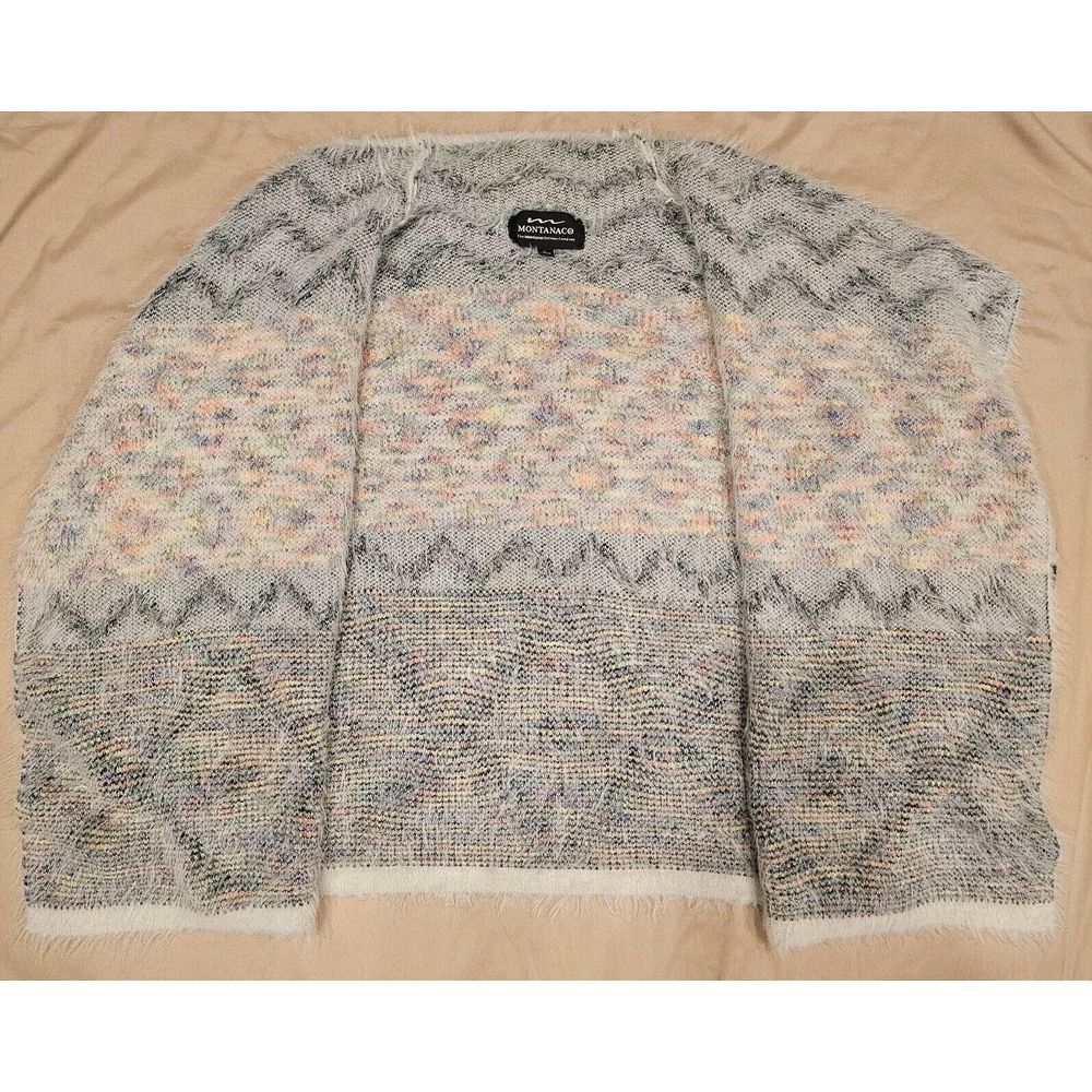 Aztec Patterned Women's Cardigan - Picture 7 of 15
